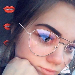 Meet your Posher, Camryn